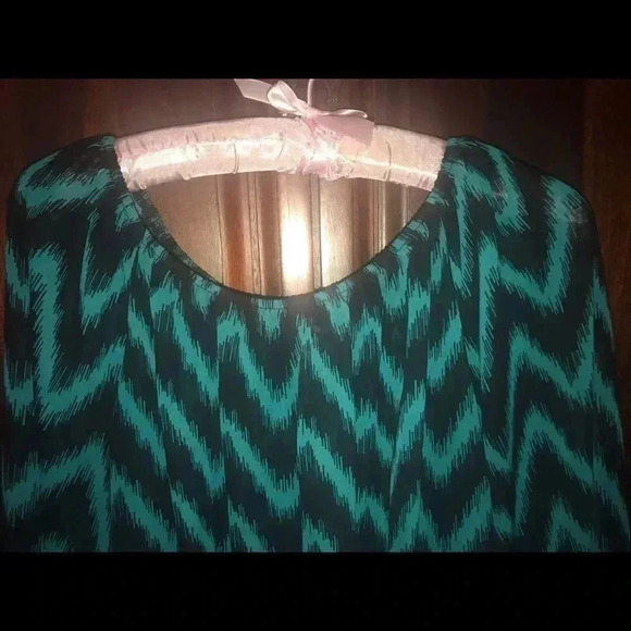 Emma Rose blouse size medium - Picture 2 of 7